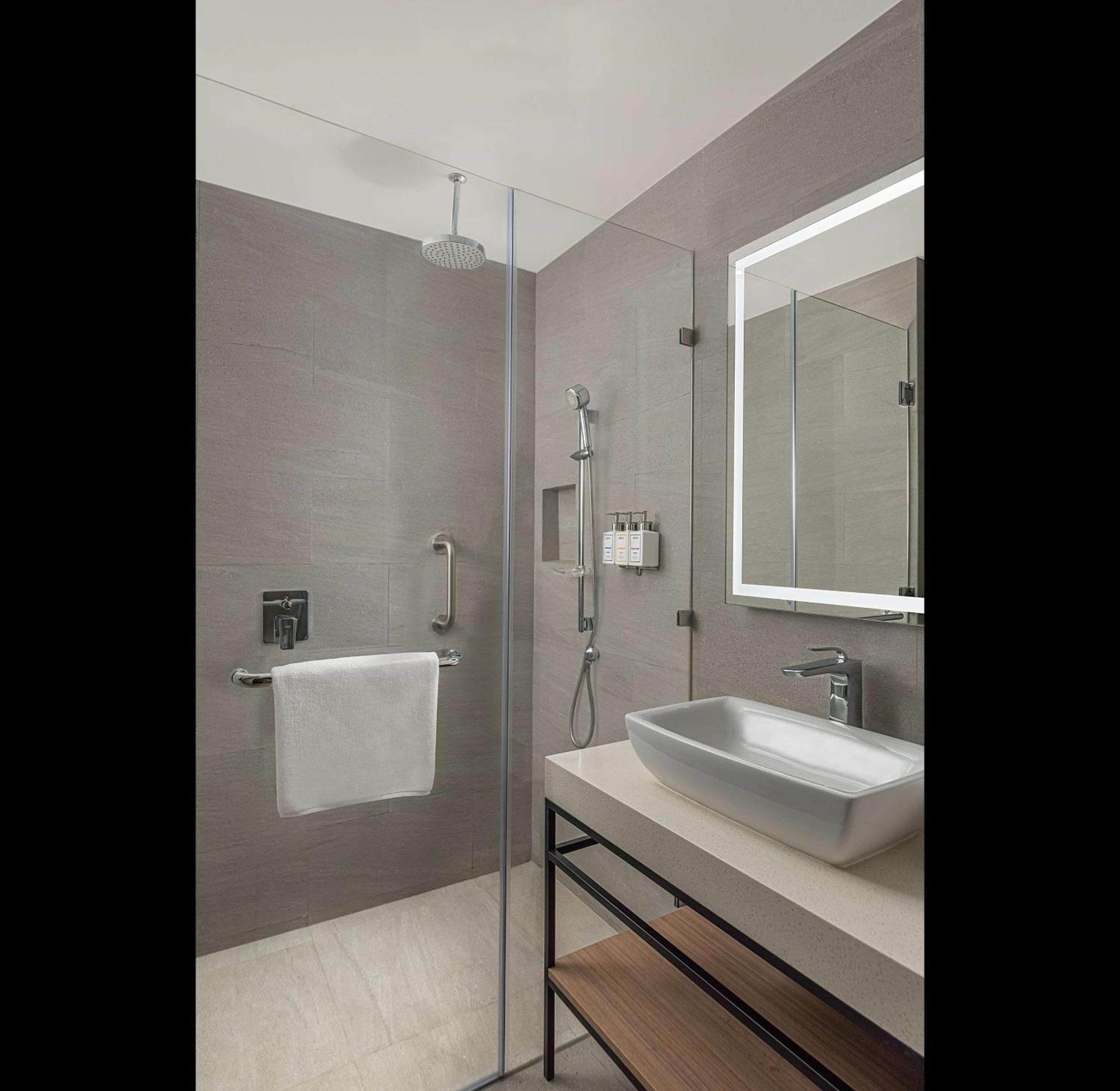 Park Inn By Radisson Bacolod Exterior foto